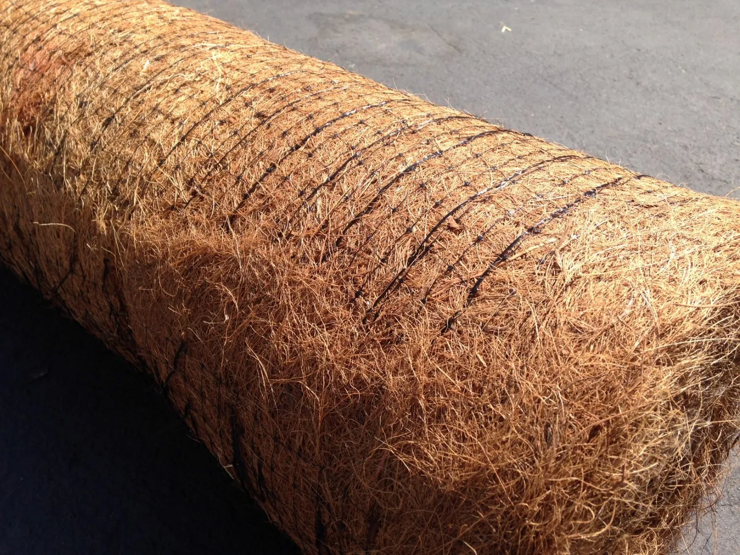 Coconut Blanket - Erosion Control (Biodegradable) - Steep Slopes (1:1) - Lasts 2-5 yr (7.5 ft x 120 ft)