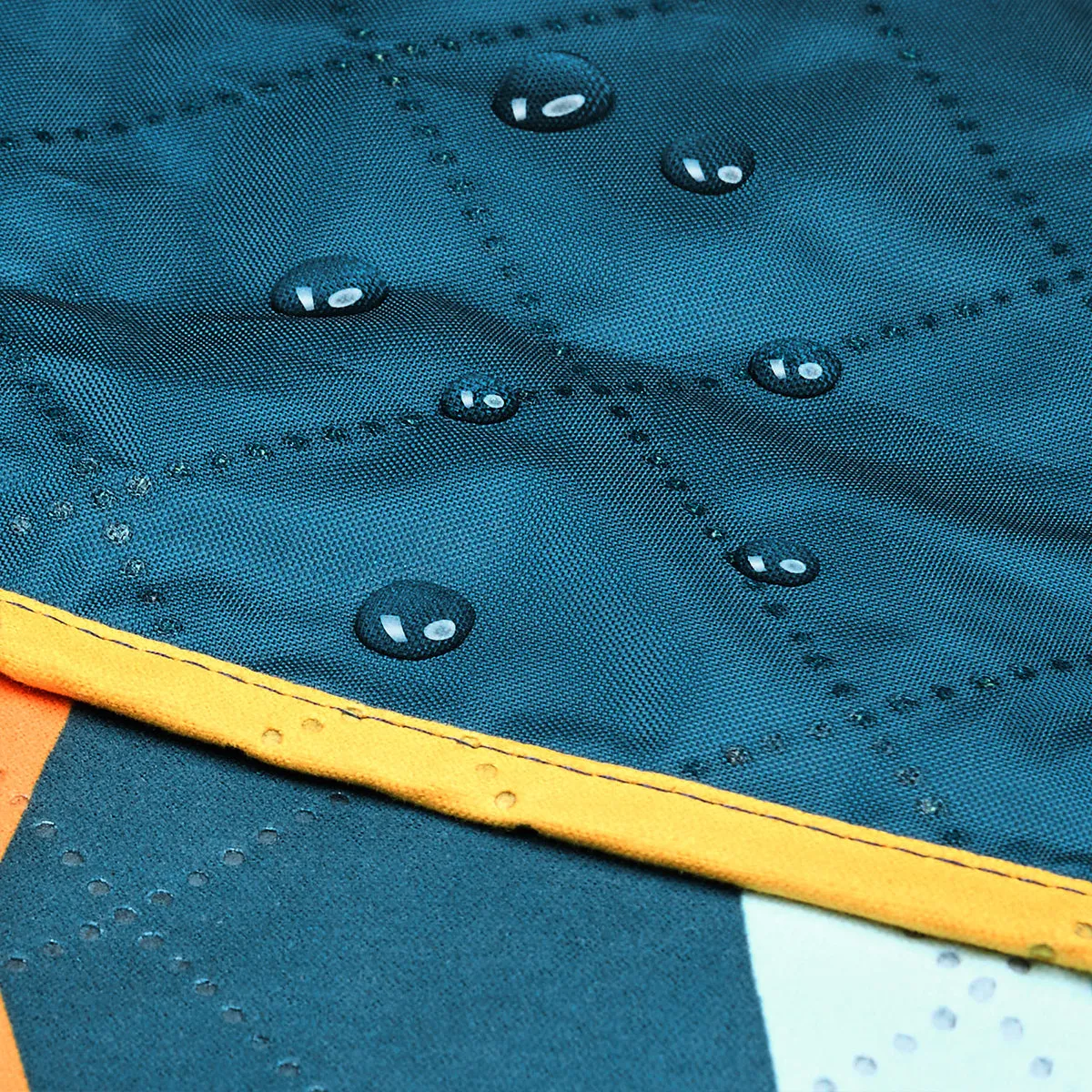 Dock & Bay Picnic Blanket - Bananarama - GRS Certified