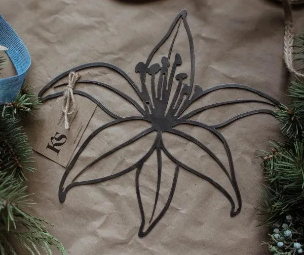 Metal Daylily Wall Art