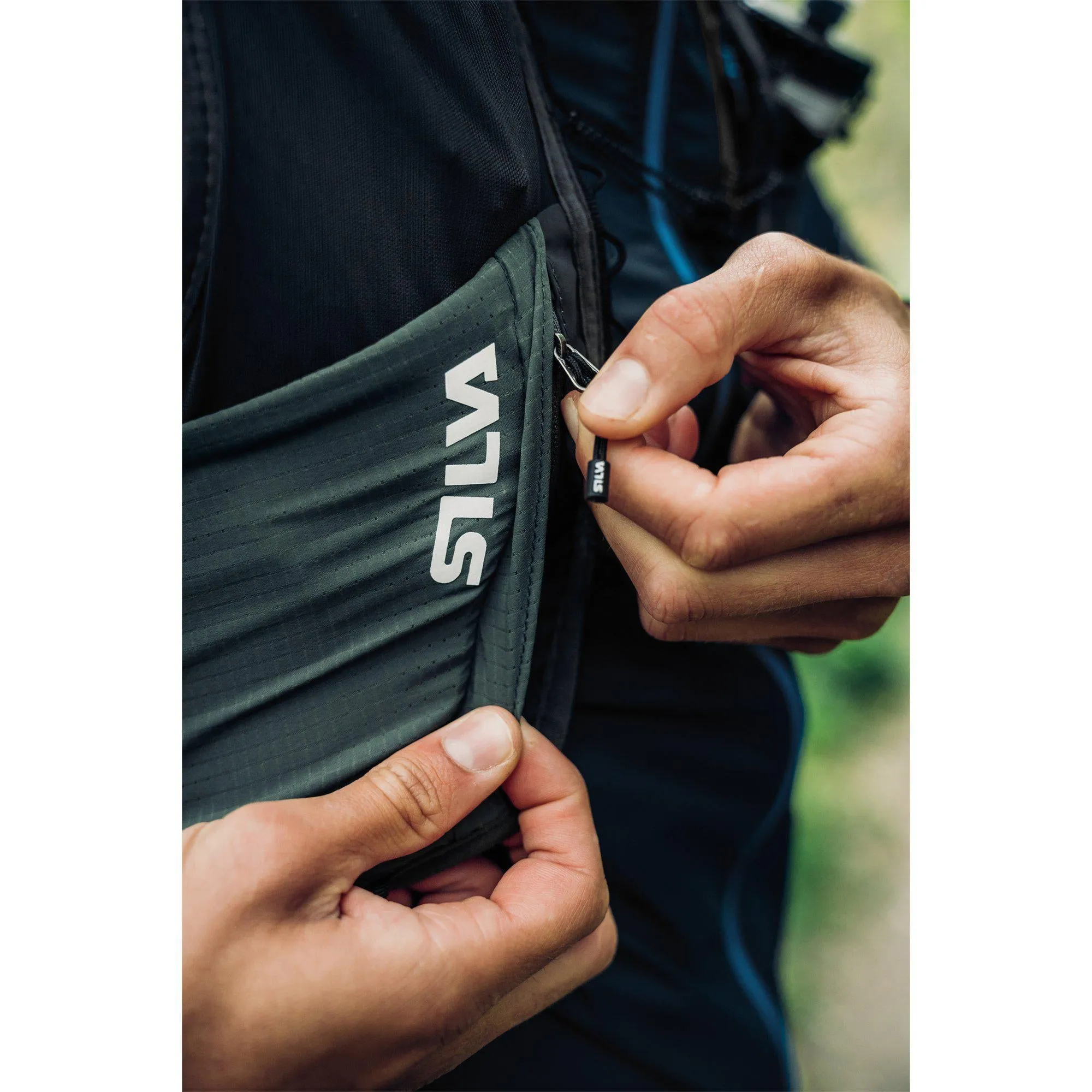 Strive Fly Vest Black